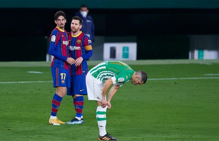 Nụ hôn chào đón từ Messi và hành trình thăng trầm của Trincao