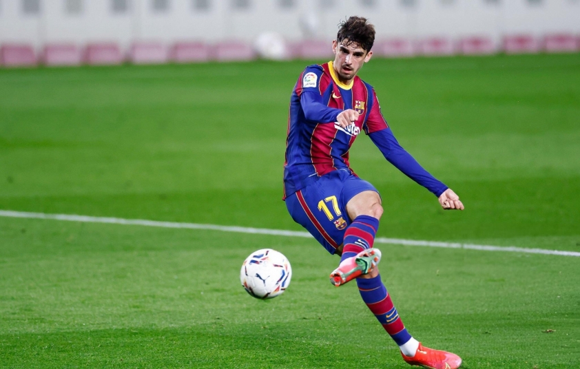 Nụ hôn chào đón từ Messi và hành trình thăng trầm của Trincao