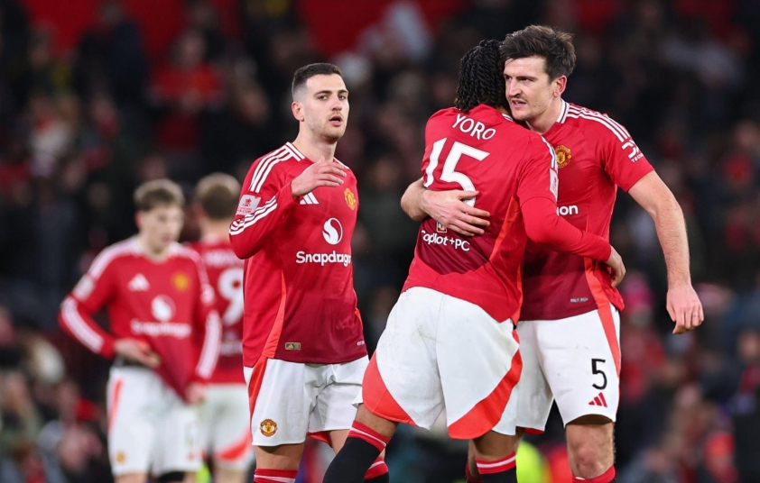 Patrick Dorgu: Tân binh Man Utd tỏa sáng rực rỡ trong trận ra mắt FA Cup