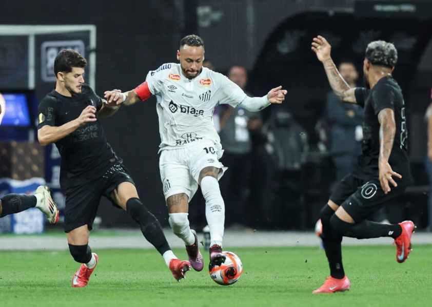 Neymar tỏa sáng giữa thất bại của Santos trước Corinthians