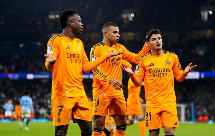 Real Madrid kịch tính đánh bại Man City tại Etihad, đặt một chân vào vòng 1/8 Champions League