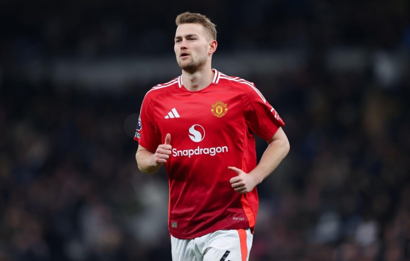 De Ligt kêu gọi đoàn kết, tự nhận trách nhiệm sau chuỗi trận tệ hại của Man Utd
