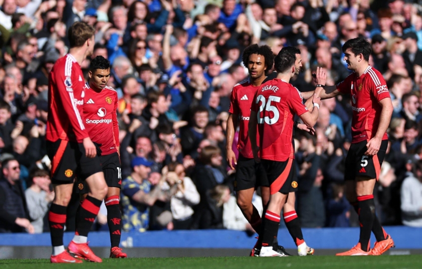 VAR gây tranh cãi: Everton bị từ chối penalty, Man Utd thoát thua trước Goodison Park