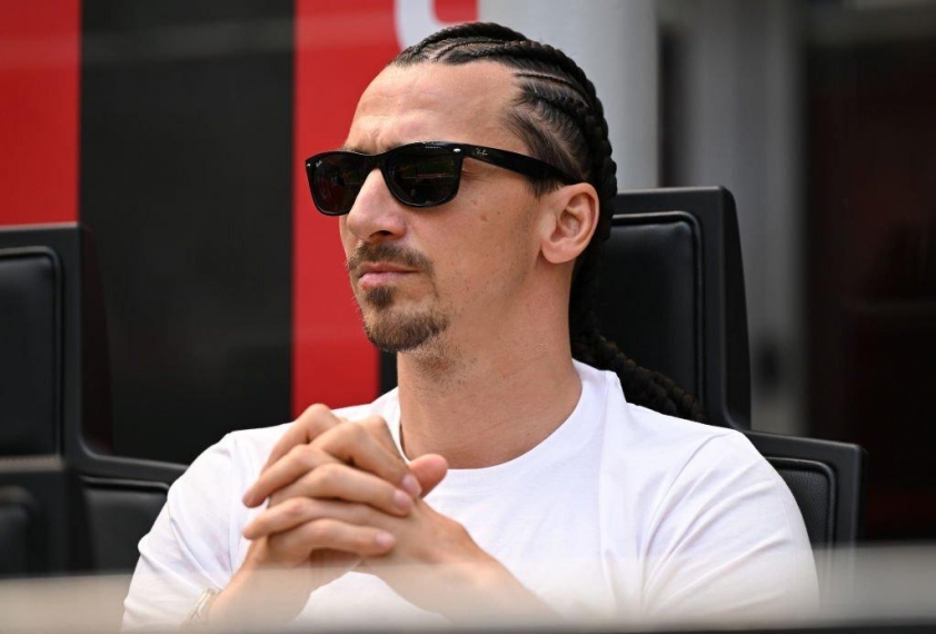 Zlatan Ibrahimovic: AC Milan tự làm rớt khỏi Champions League
