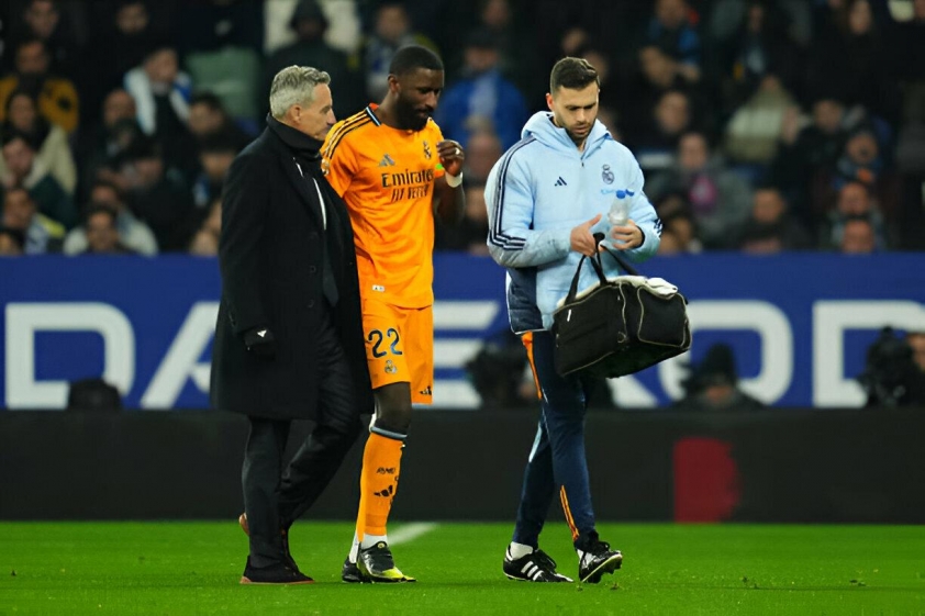 Real Madrid sụp đổ trước Espanyol: Ancelotti chỉ trích trọng tài và lo lắng về chấn thương của Rudiger