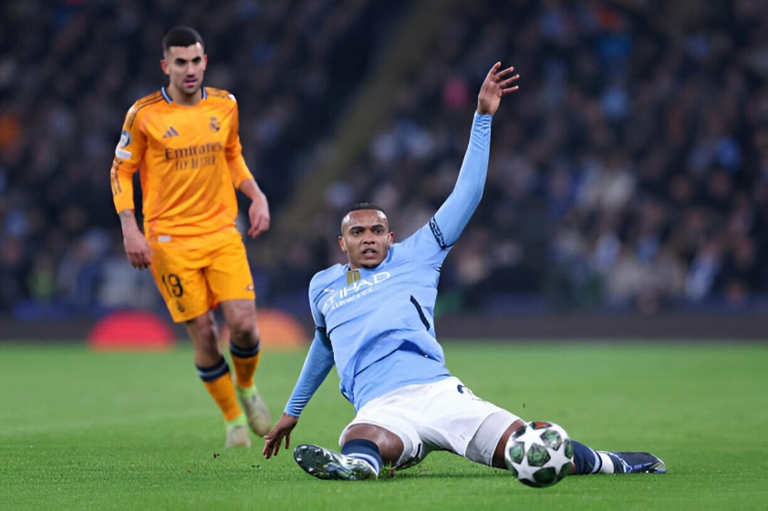Akanji chấn thương, Man City đối mặt khó khăn trước Real Madrid và Liverpool