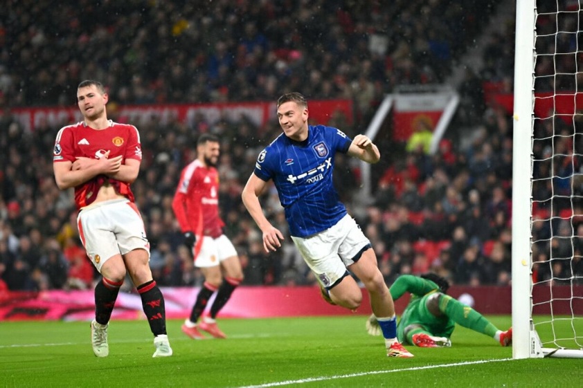 Man United: Vấn đề nhập cuộc và con đường phía trước
