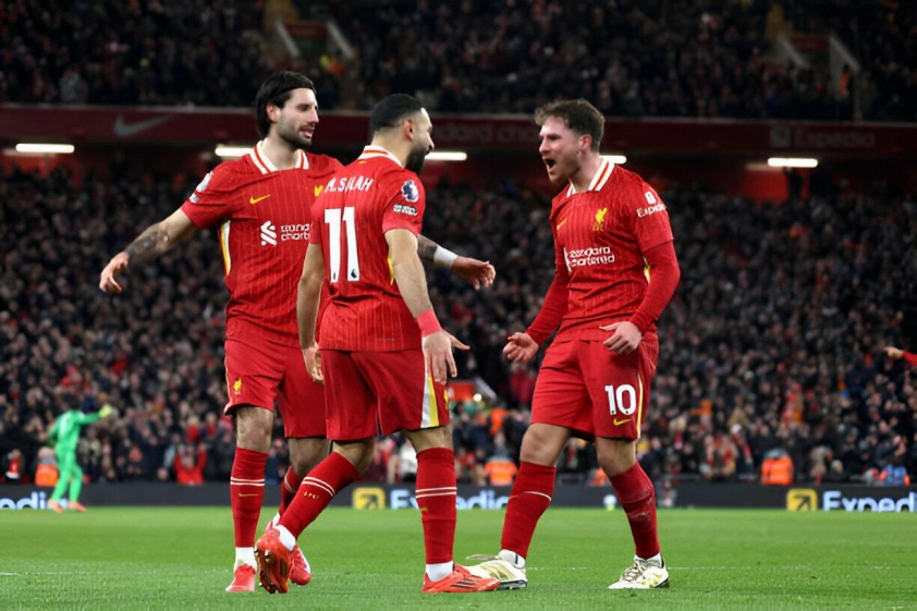 Vòng 27 Ngoại hạng Anh: Liverpool dẫn đầu, cuộc đua top 4 và trụ hạng đầy kịch tính