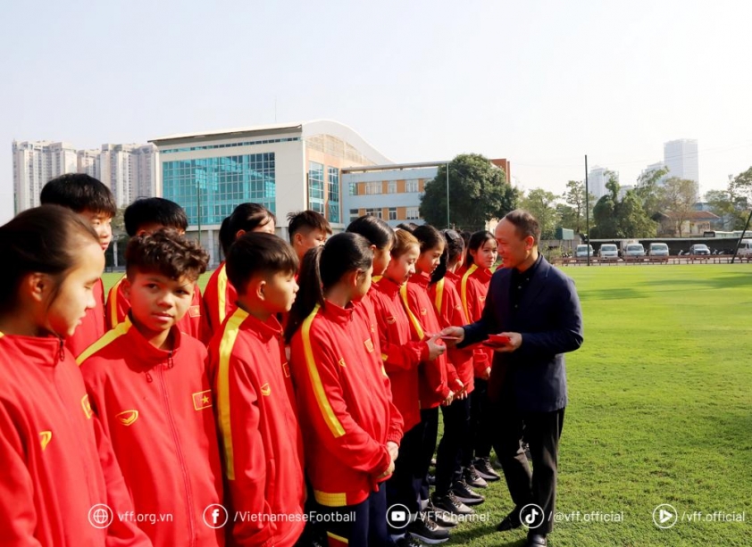 LĐBĐVN Gặp Mặt và Chúc Tết Đội Tuyển Bóng Đá Nữ U14 và U16 Quốc Gia