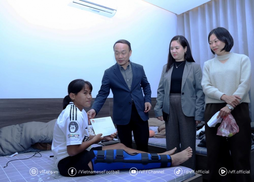 Cầu thủ Sơn Thị Kiều Nghi của U19 nữ TPHCM bị gãy xương, LĐBĐVN hỗ trợ điều trị