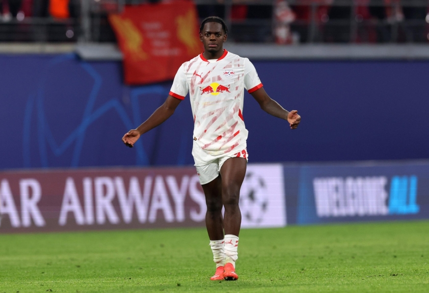 Manchester United nhắm đến Lukeba: Bản hợp đồng hời tiềm năng kế nhiệm Van Dijk?