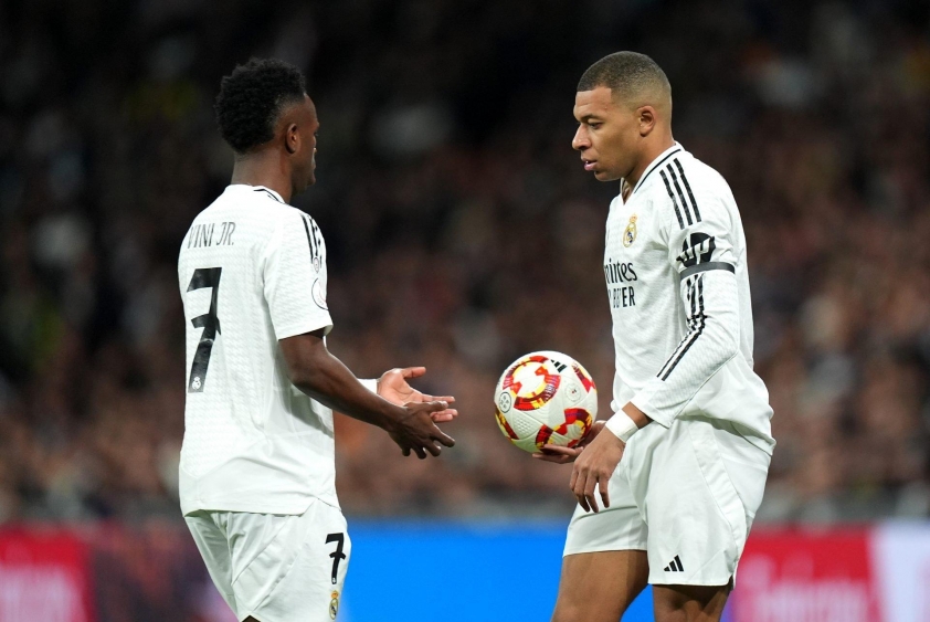Căng thẳng nội bộ Real Madrid: Vinicius Jr và tương lai mờ mịt giữa bóng ma Mbappe