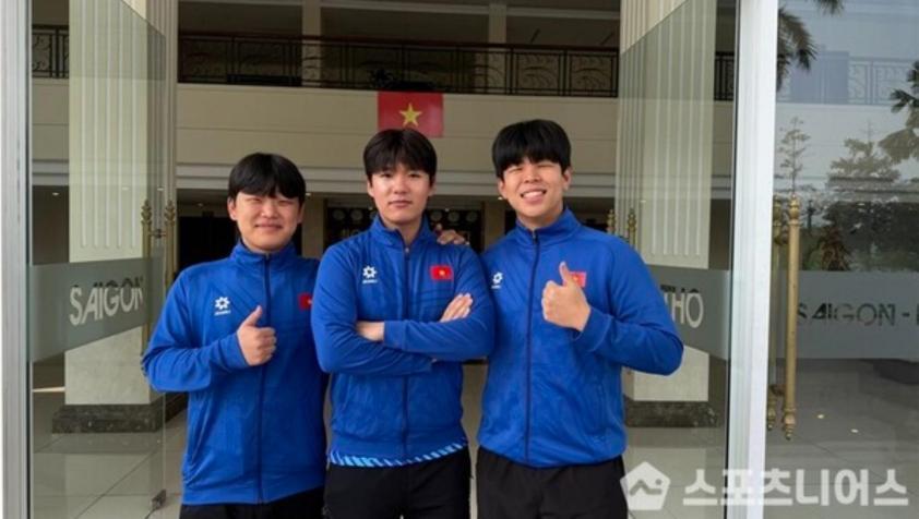 Trợ lý ngôn ngữ Lee Seong Joo chia tay ĐT Việt Nam: Những chia sẻ xúc động về hành trình đáng nhớ