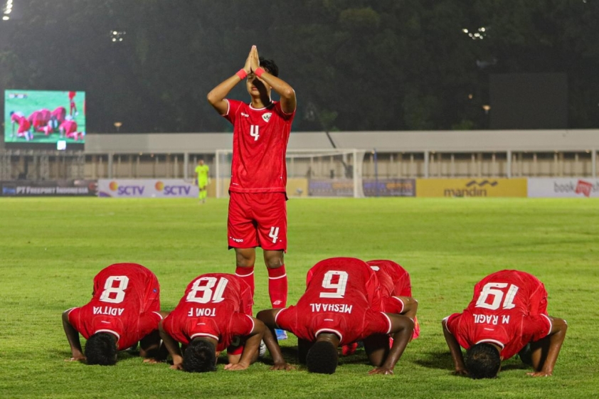 HLV Indra Sjafri xin lỗi người hâm mộ Indonesia sau thất bại tại VCK U20 châu Á 2025