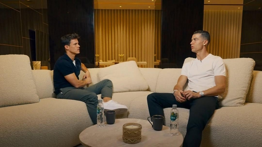 Cristiano Ronaldo: Sự bất an đằng sau vẻ ngoài tự tin của một huyền thoại