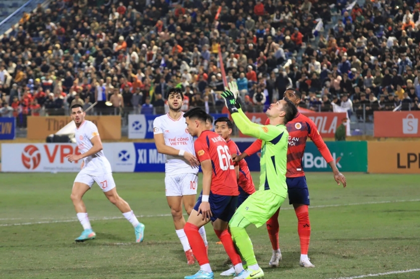 Thủ môn Filip Nguyễn của CAHN sẽ vắng mặt ở vòng 15 V-League