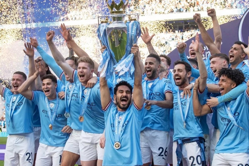 HLV Pep Guardiola khẳng định Ilkay Gundogan sẽ tiếp tục gắn bó với Man City