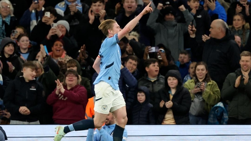 Guardiola khen ngợi De Bruyne, tương lai tiền vệ người Bỉ vẫn là ẩn số