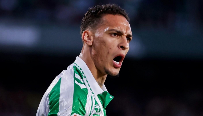 Antony tỏa sáng, Real Betis hướng đến tứ kết Conference League sau 27 năm chờ đợi