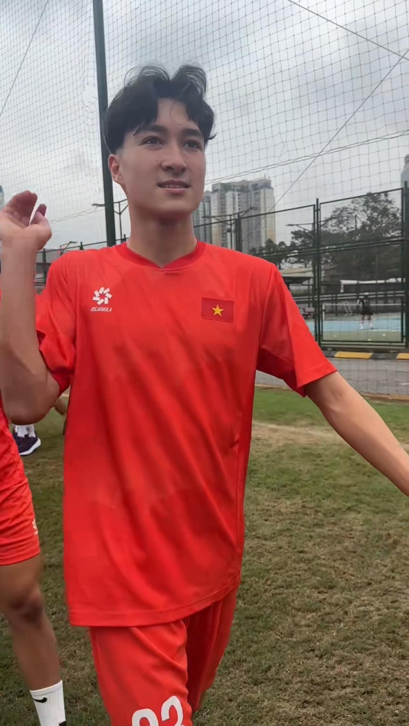 Thomas Mai Veeren: Ngôi sao trẻ Việt kiều tỏa sáng, hứa hẹn tương lai rực rỡ cùng U17 Việt Nam