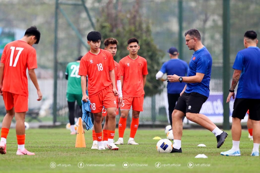 HLV Hoàng Anh Tuấn tái ngộ U17 Việt Nam trong trận đấu giao hữu quan trọng