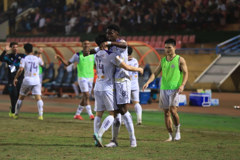 Hà Nội FC lội ngược dòng kịch tính đánh bại Đà Nẵng FC với tỷ số 3-2