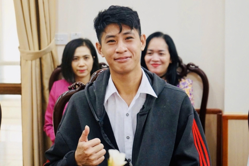 Thủ môn Lào Thatsaphone Xaiyasone: Ngôi sao tỏa sáng của Đại học Văn Hóa, Thể thao, Du lịch Thanh Hóa tại Giải bóng đá Sinh viên Việt Nam 2025