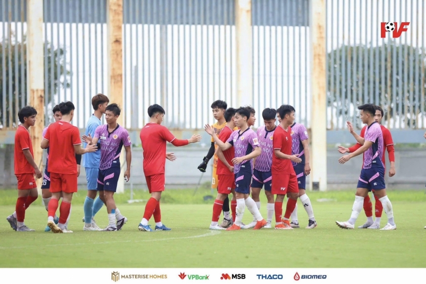 CAHN thắng đậm PVF 3-1 trong trận giao hữu, Phan Văn Đức lập công
