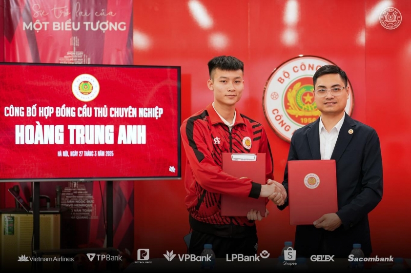 CLB Công an Hà Nội chính thức ký hợp đồng chuyên nghiệp với 3 tài năng trẻ