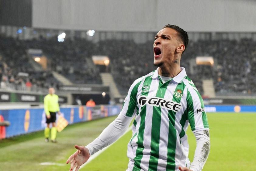 Antony và chiến thắng lịch sử của Real Betis trước Real Madrid