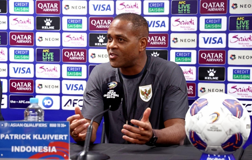 HLV Patrick Kluivert tự tin Indonesia sẽ đánh bại Úc tại vòng loại World Cup 2026