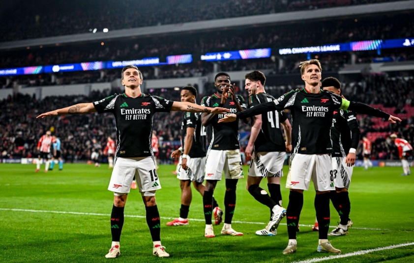 Arsenal đại thắng PSV Eindhoven 7-1, tiến gần vào tứ kết Champions League