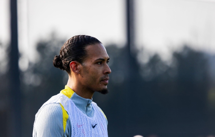 Van Dijk cảnh báo Liverpool trước thềm cuộc tái đấu quyết liệt với PSG