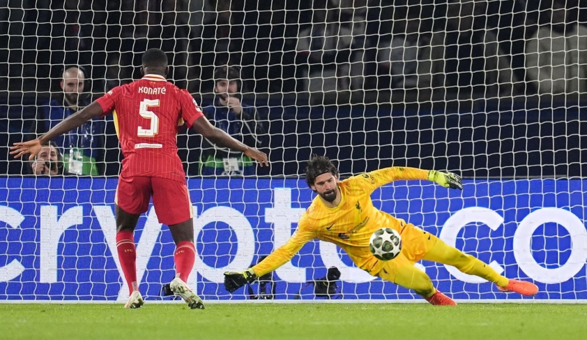 Alisson Becker tỏa sáng, giúp Liverpool giành chiến thắng kịch tính trước PSG