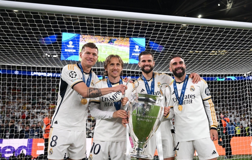 Carvajal trở lại, thắp sáng hy vọng cho Real Madrid