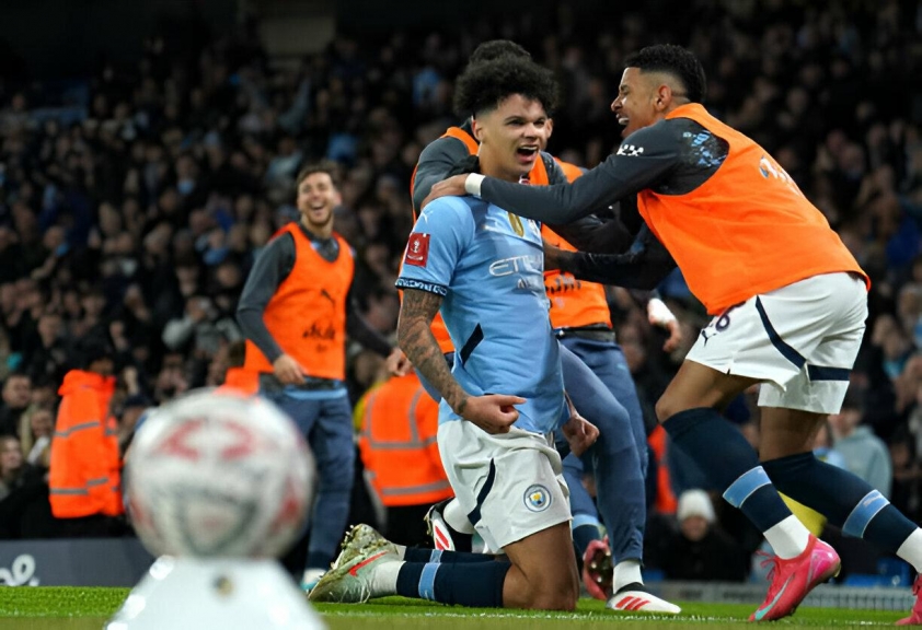 Man City ngược dòng đánh bại Plymouth, tiến vào tứ kết FA Cup