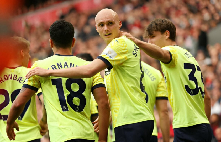 Liverpool dễ dàng đánh bại Southampton tại Anfield