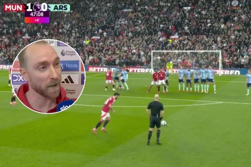 Trọng tài Taylor gây tranh cãi trong trận hòa giữa Man United và Arsenal