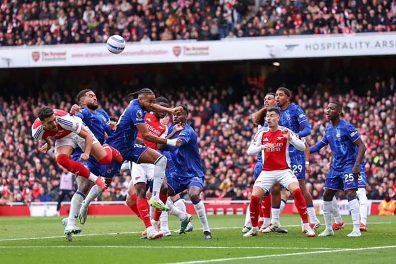 Arsenal vượt qua Chelsea nhờ pha lập công duy nhất của Merino, Martinelli tỏa sáng