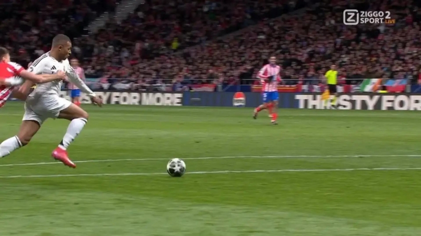 Mbappe nhường penalty, Vinicius đá hỏng: Real Madrid vượt qua Atletico Madrid nghẹt thở