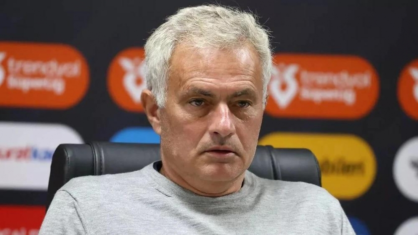 Mourinho đối mặt nguy cơ bị đình chỉ thêm lần nữa tại Thổ Nhĩ Kỳ