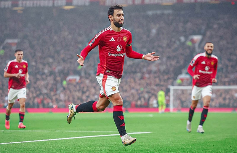 HLV Amorim lên tiếng bảo vệ Bruno Fernandes trước chỉ trích của Roy Keane