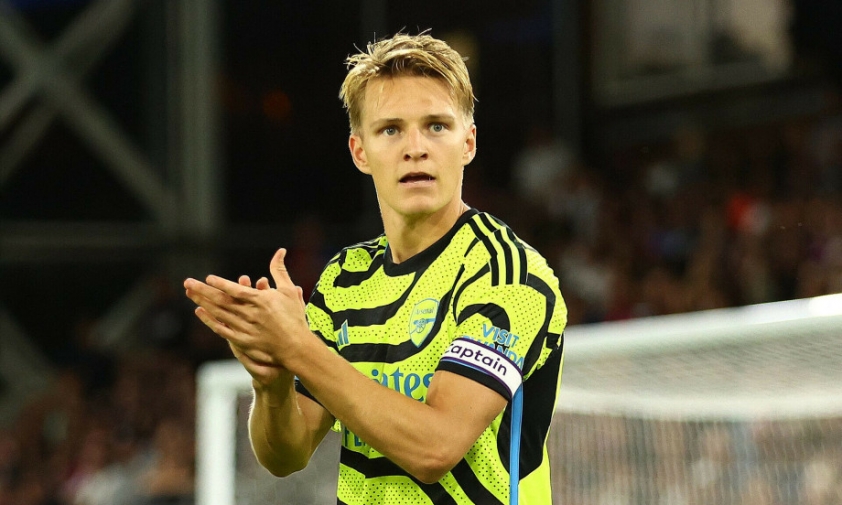 Odegaard: Arsenal sẵn sàng đối đầu Real Madrid, Vinicius là cầu thủ xuất sắc nhất thế giới