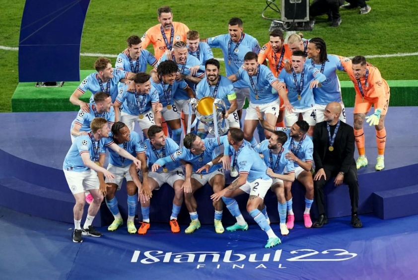 Cổ động viên Man City lĩnh án 44 tháng tù vì phá hoại xe cảnh sát sau chiến thắng Champions League