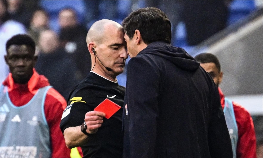 HLV Paulo Fonseca đối mặt án phạt nặng vì hành hung trọng tài