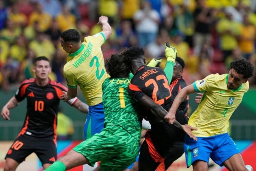 Alisson Becker bình phục sau chấn thương ở trận đấu với Colombia