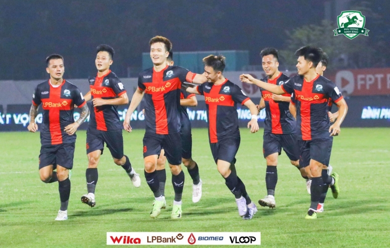 Vòng 14 Giải Hạng Nhất Quốc Gia 2024/25: Những Trận Đấu Hấp Dẫn Đầy Căng Thẳng
