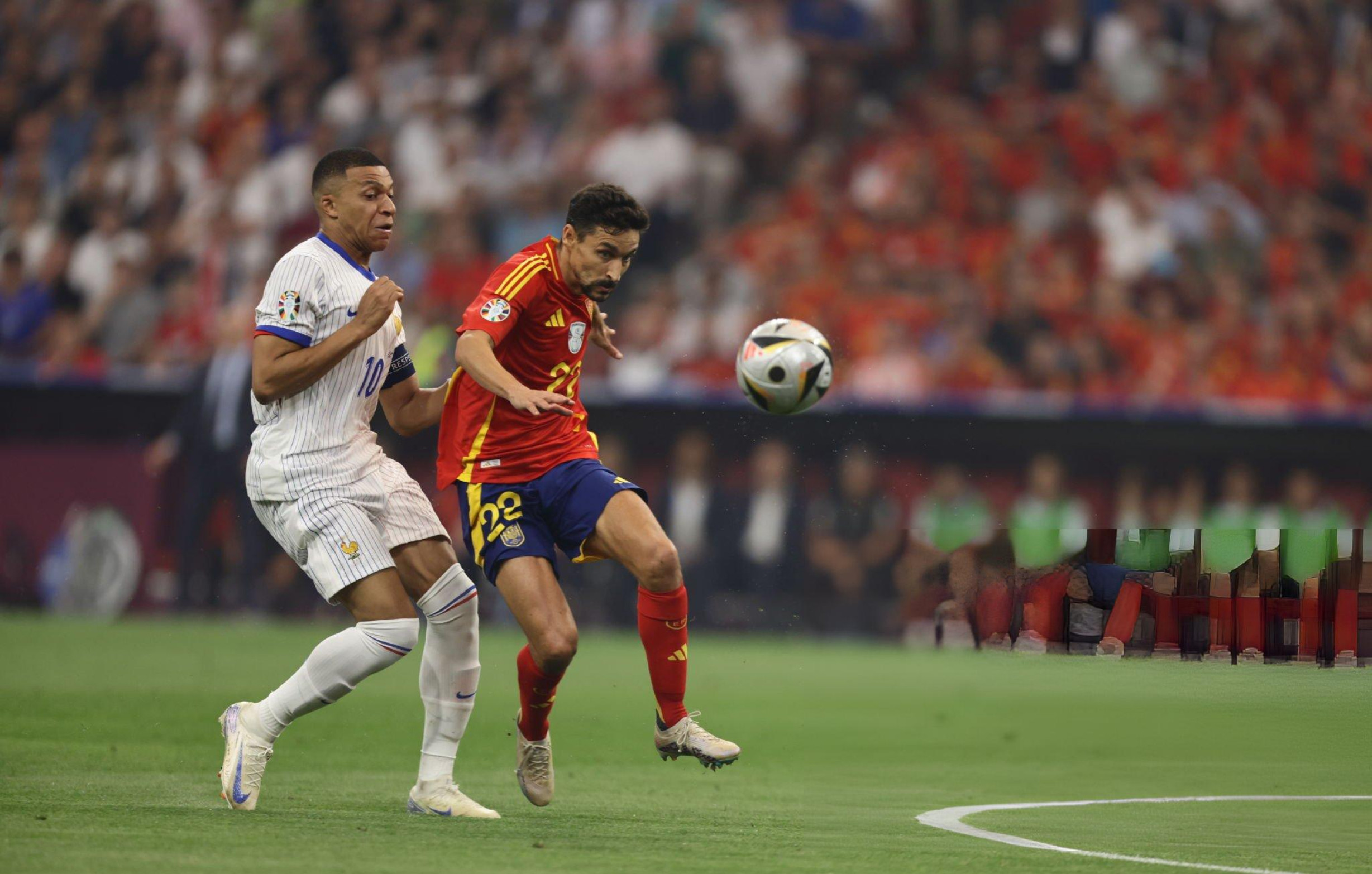 Huyền thoại Jesus Navas: Báu vật của La Roja và hành trình 15 năm đáng nhớ