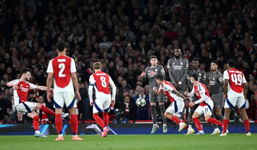 Cú Đúp Đá Phạt Thần Kỳ của Declan Rice Giúp Arsenal Đánh Bại Real Madrid 3-0