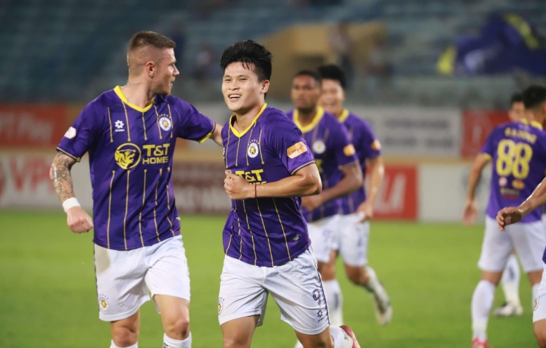 Hà Nội FC: Hat-trick giải thưởng tháng 4, sẵn sàng cho trận đại chiến với Nam Định